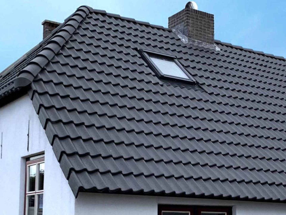 Oude dakpannen vervangen: behoud de charme, verbeter de bescherming 1 Pannendak laten renoveren - 2