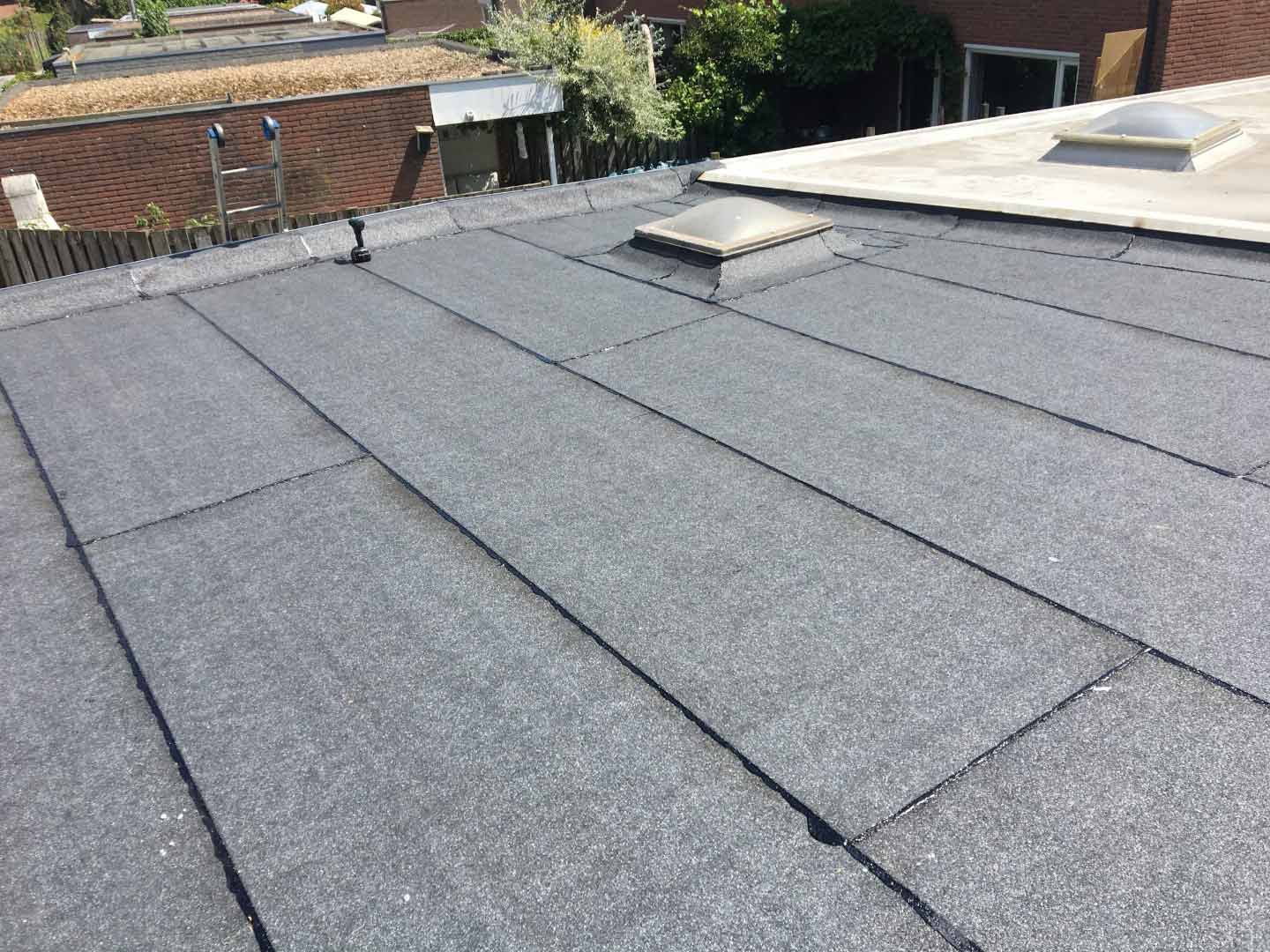 Plat dak laten renoveren door deskundig dakdekker - 4